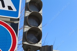 В центре города больше суток не будет работать светофор