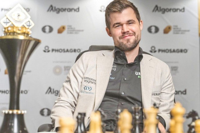 Карслен предложил Дворковичу уйти в отставку с поста президента FIDE