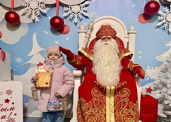 Амурский врач рассказала, почему ходить на все новогодние утренники небезопасно для детей