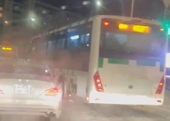 Водителя автобуса, нарушившего ПДД, сняли на видео в Благовещенске