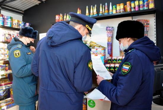 Пиротехническую продукцию на качество и безопасность проверят в Иркутской области