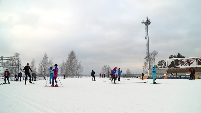 В Приморском парке Победы прошел первый этап «Кубка Губернатора Санкт-Петербурга» по лыжным гонкам