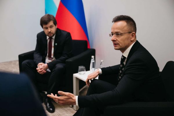 Сийярто: Говорил с Турцией, Болгарией, Азербайджаном о сохранении поставок «Газпрома»