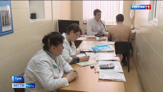 “Отец служил, дед служил, а я буду косить?” В Туле стартовал призыв в армию