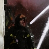 Сотрудники МЧС спасли восемь человек при пожаре в Москве