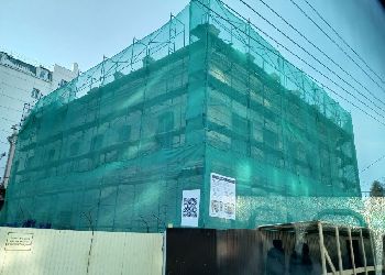 В Благовещенске «обнажают» фасад бывшего магазина Платонова