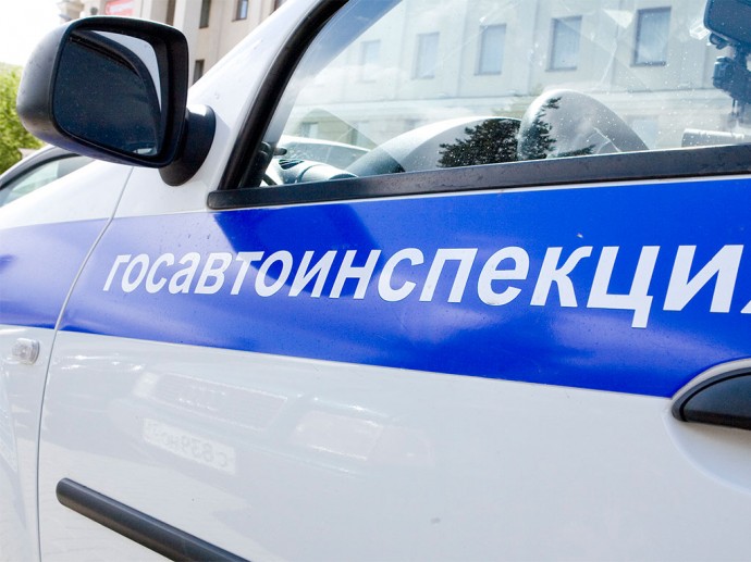 В Алексеевке водитель фургона сбил пешехода на тротуаре