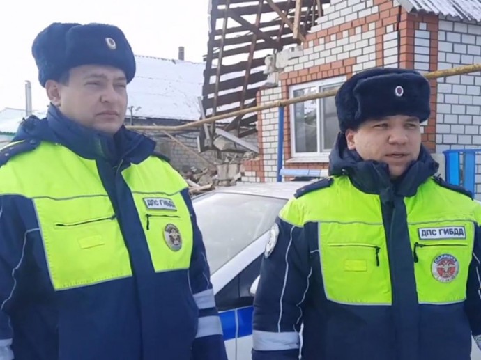 В Чернянке полицейские спасли женщину из разрушенного взрывом дома