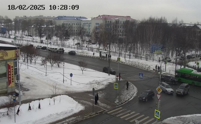 В Южно-Сахалинске на перекрёстке подбили "Прадик"