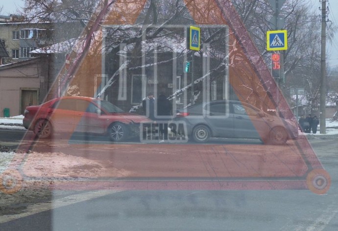 В Пензе на перекрестке улиц Гоголя и Чкалова случилось жесткое ДТП
