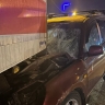 В Магнитогорске водитель на полной скорости влетел в припаркованный прицеп фуры