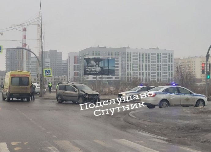 На месте серьезной аварии под Пензой работают врачи и спасатели