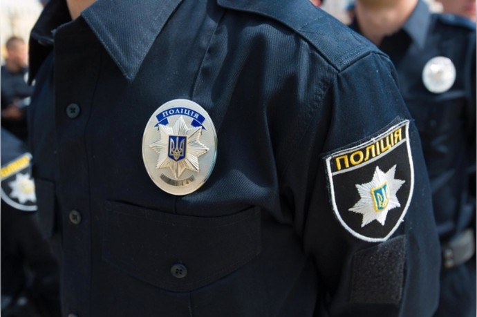 В  украинском городе Ровно неизвестные пронесли взрывчатку в местное отделение полиции