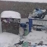 Томари засыпало мусором и снегом: жители требуют действий