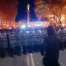 Спецназ и водометы выдвинули против устроивших беспорядки в Тбилиси