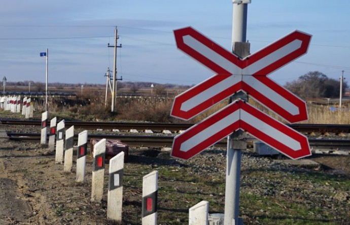 ПривЖД добилась компенсации ущерба после ДТП на железнодорожном переезде в Астраханской области