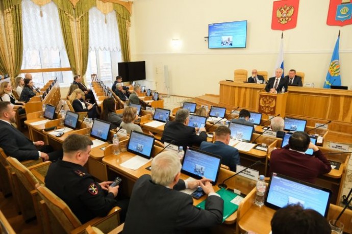 Комитет областной Думы по  инфраструктурному развитию и строительству отчитался о работе за 2024 год