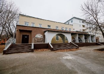 В Благовещенске «вычистили» фасад здания на Калинина