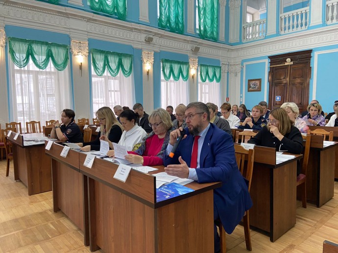 В Ярославской области усилят профилактическую работу по раннему выявлению неблагополучных семей