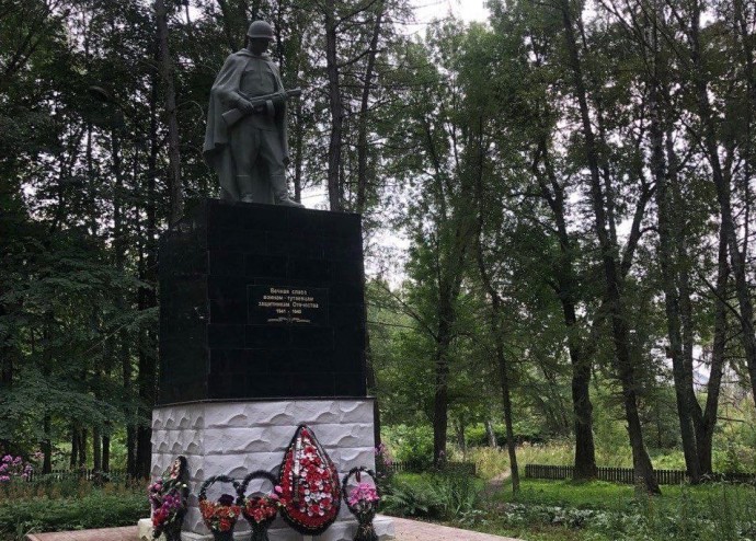 Воинские мемориалы и захоронения благоустроят в Ярославской области