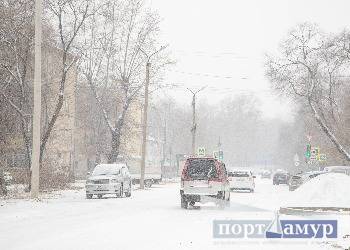 Новый циклон отметился в Приамурье сильным снегом