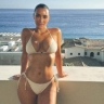 44-летняя Ким Кардашьян разместила фото в крошечном бикини