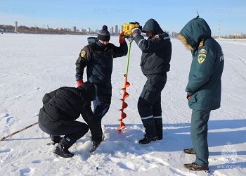 Лед на Амуре измерили перед международным фестивалем зимних видов спорта