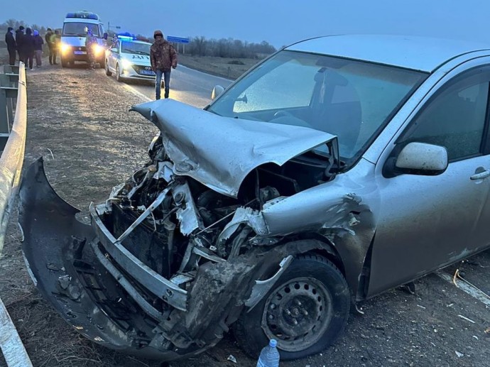 Под Астраханью автомобиль сбил виновницу ДТП и еще одного водителя