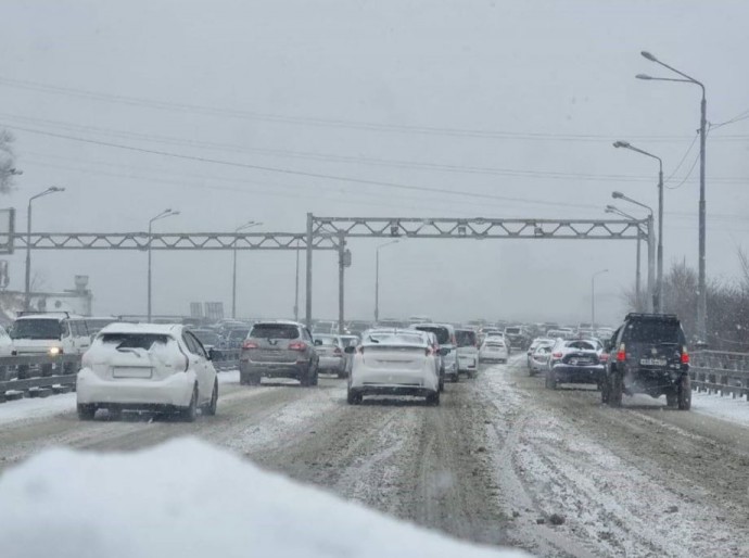 Всему виной гололед: в Приморье произошло 62 ДТП из-за непогоды