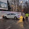 Легковой автомобиль сбил двух пешеходов на юге Москвы