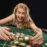 Россиянки стали чаще играть в казино и другие азартные игры