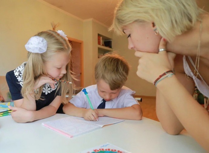 Нужно ли родителю делать с ребенком домашние задания? Нужно ли родителю делать с ребенком домашние задания?