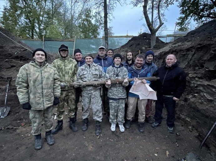 Российские археологи обнаружили пищаль XVII века в Орле Российские археологи обнаружили пищаль XVII века в Орле