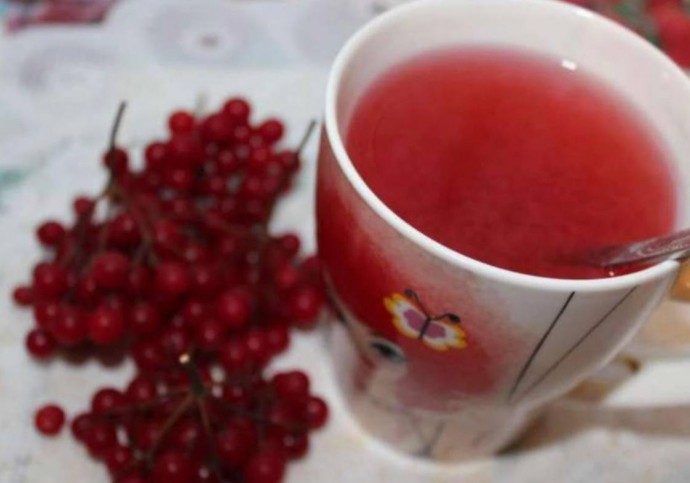 Чай, ягоды, тёмный шоколад и яблоки продлевают жизнь