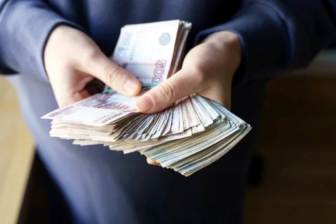 За зарплату ниже 50 тысяч рублей отказались бы работать 48% россиян За зарплату ниже 50 тысяч рублей отказались бы работать 48% россиян