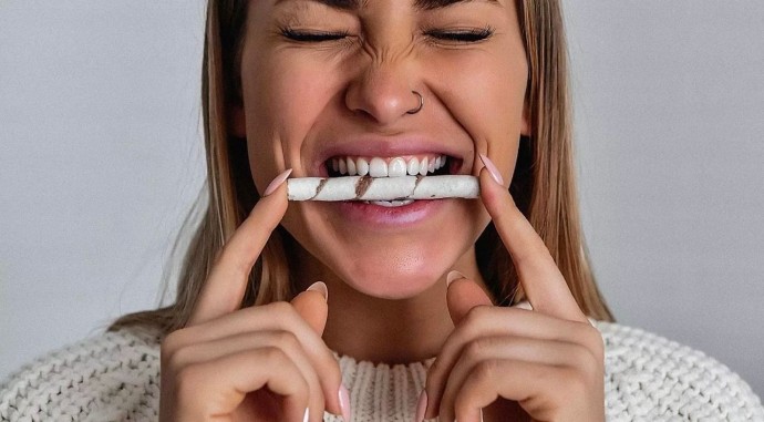 Почему от сладкого болят зубы? Почему от сладкого болят зубы?