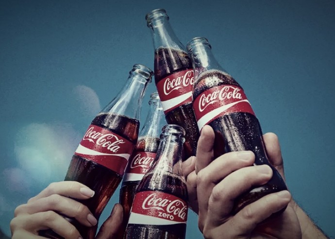 Оригинальный напиток Coca Cola в России качественно заменить не смогли Оригинальный напиток Coca Cola в России качественно заменить не смогли