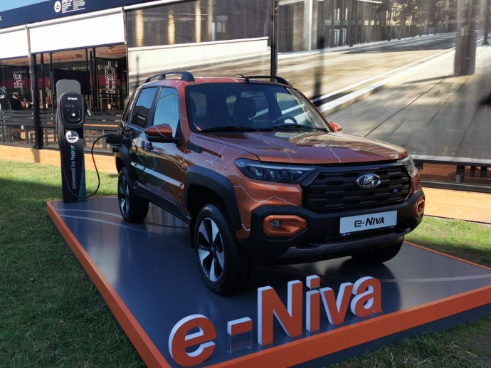 Позор: «АвтоВАЗ» показал электрическую e-Niva на базе Niva Travel с двумя батареями Позор: «АвтоВАЗ» показал электрическую e-Niva на базе Niva Travel с двумя батареями