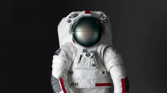 Prada и Axiom Space показали скафандр для Луны Prada и Axiom Space показали скафандр для Луны