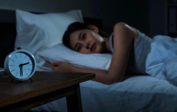 Сон меньше 7 часов почти так же вреден для здоровья как курение Сон меньше 7 часов почти так же вреден для здоровья как курение