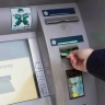 С 1 сентября 2025 года вступают в силу новые правила снятия наличных через банкоматы
