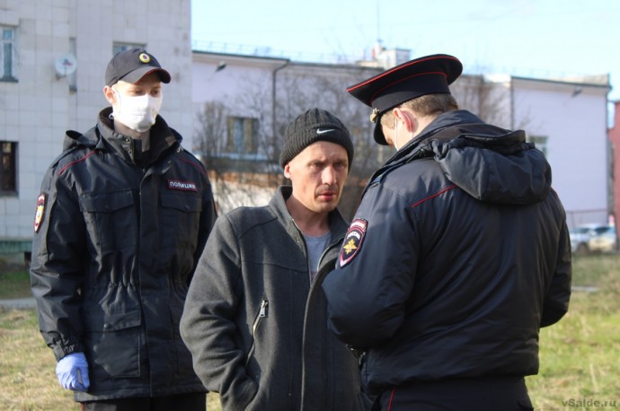 «В карманах что?» «В карманах что?»