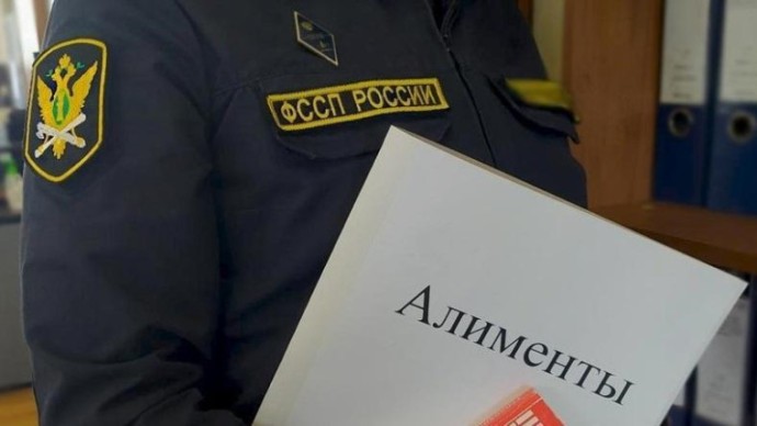 Ребёнку уже 18, а долг по алиментам остался: можно ли его взыскать?
